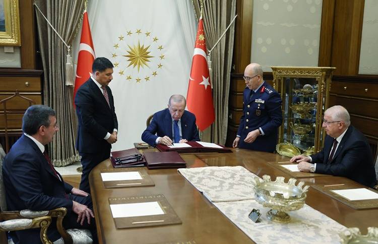 Yüksek Askeri Şura Kararları açıklandı! TSK’da terfiler, emeklilikler ve görev değişiklikleri dikkat çekti 6